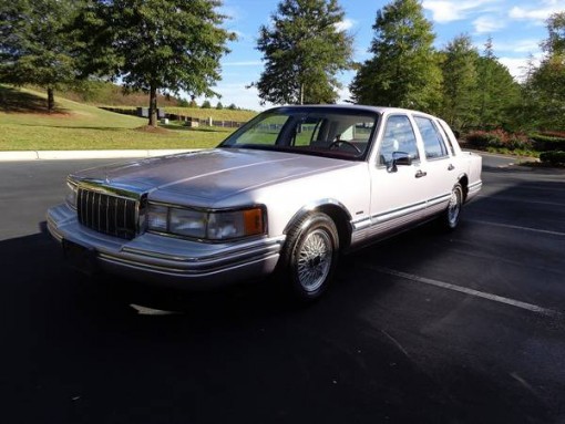 AAA Insurance Rate Quote For 1992 Lincoln Town Car 4D Sedan $53.76 Per Month 9418232
