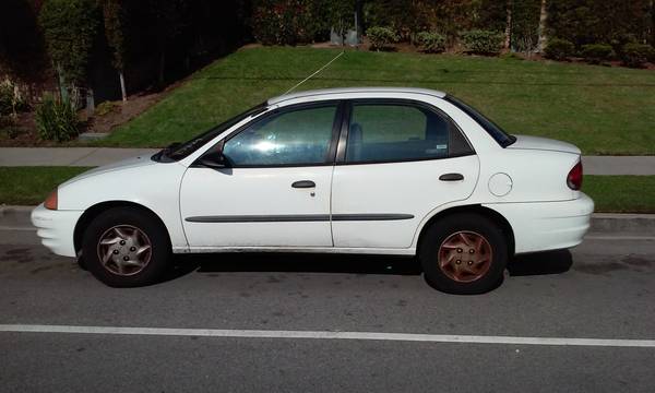 State Farm Insurance Rate Quote For 1999 CHEVROLET METRO LSI 2WD HATCHBACK 2 DOOR - 1.3L L4  MPI      16V NM $129.13 Per Month
