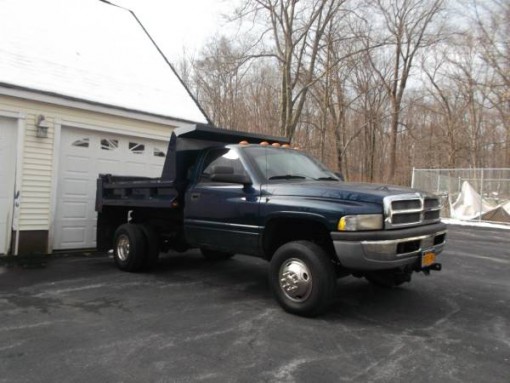 State Farm Insurance Rate Quote For 2001 DODGE RAM 3500 4WD CAB AND CHASSIS - 8.0L V10 SFI OHV  20V NS2 $191.65 Per Month 9416837