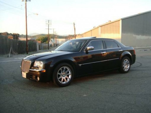 Compare AIU Insurance Policy Quote For 2005 CHRYSLER 300C AWD 2WD SEDAN 4 DOOR - 5.7L V8  FI           NF $41.89 Per Month 9420048