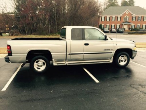 Compare Allstate Insurance Policy Quote For 2000 DODGE RAM 1500 QUAD 4WD 4 DOOR EXT CAB PK - 5.9L V8  TBI OHV      NB $74.13 Per Month 9419903