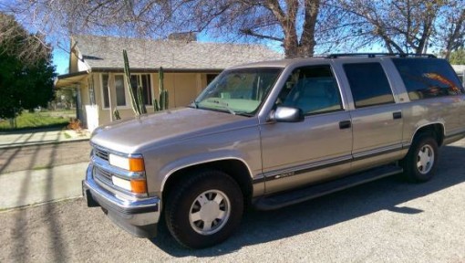 Compare GEICO Insurance Policy Quote For 1999 CHEVROLET K2500 SUBURBAN 4WD WAGON 4 DOOR - 7.4L V8  SFI          NS $206.76 Per Month 9419812