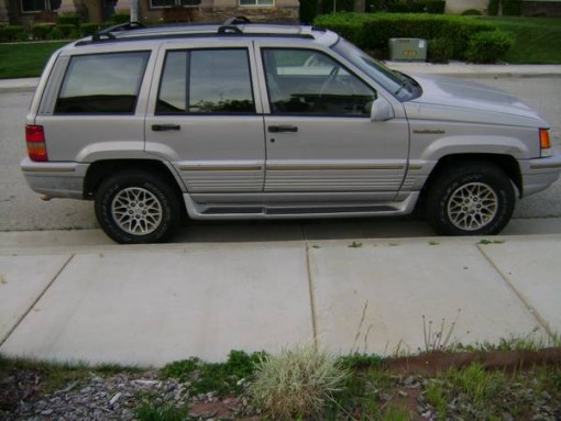 Insurance Quote For 1994 JEEP GRAND CHEROKEE SE 4WD WAGON 4 DOOR - 5.2L V8  FI           NF $96.88 Per Month 9422936