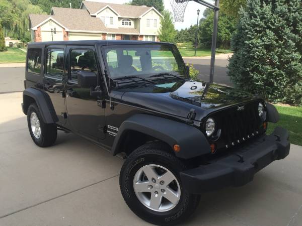 1C4BJWDG7DL671198 Insurance Rate Quote for 2013 Jeep Wrangler Sport $189.69 per Month
