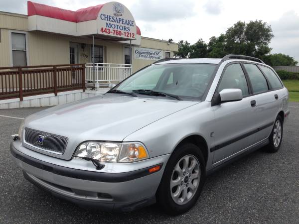 Insurance Rate for 2000 Volvo V40 Base - Average Quote $133 per Month
